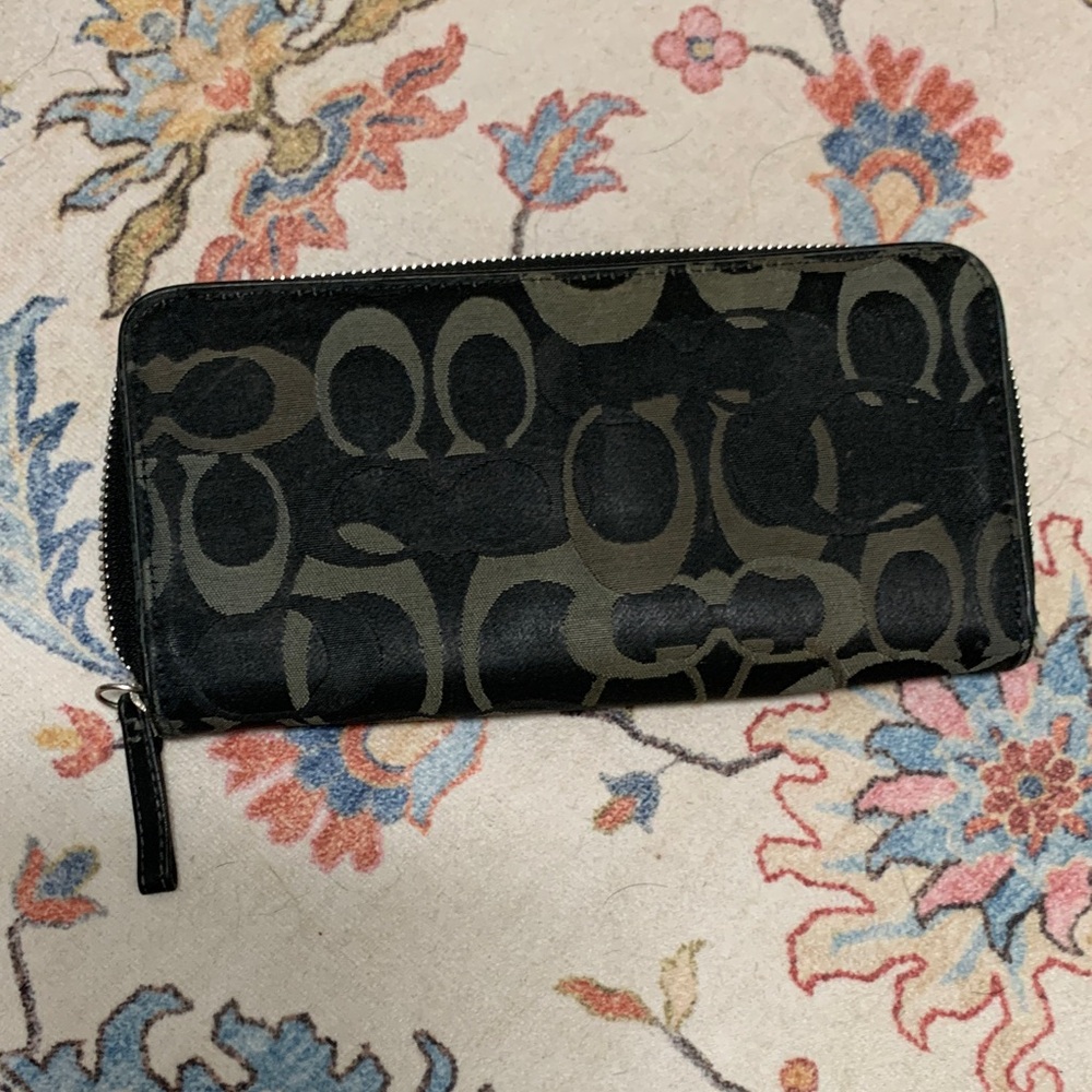 COACH Black and Gray C Patterned Wallet